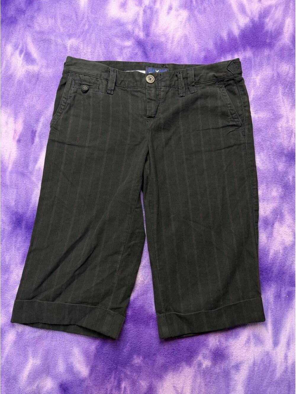 American Eagle Outfitters pin stripe low rise jorts / crop pants